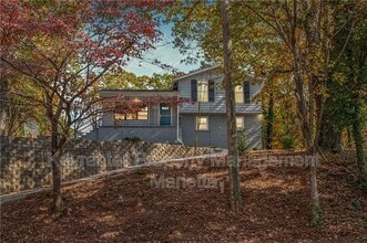 1056 Azalea Cir NE in Marietta, GA - Building Photo - Building Photo
