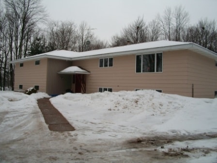 N3221 Hall Dr in Medford, WI - Foto de edificio