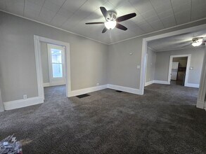 710 E Olive St in Bloomington, IL - Building Photo - Building Photo