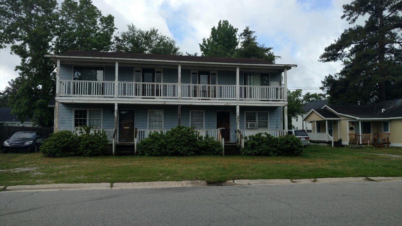 518 E 15th St in Lumberton, NC - Building Photo