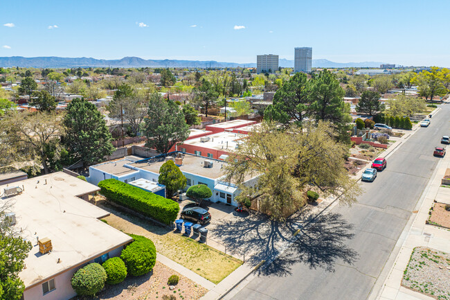 434 Quincy St NE in Albuquerque, NM - Foto de edificio - Building Photo