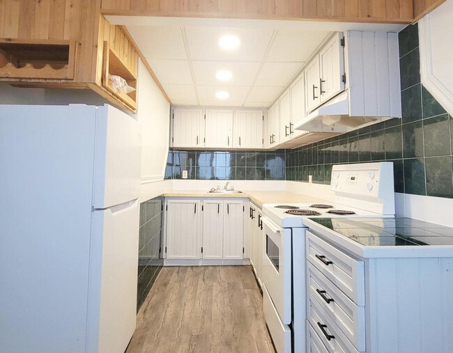 Hammond Tower in Prince George, BC - Building Photo - Building Photo