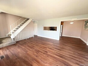 23647 Stonehenge Blvd, Unit 42 in Novi, MI - Foto de edificio - Building Photo