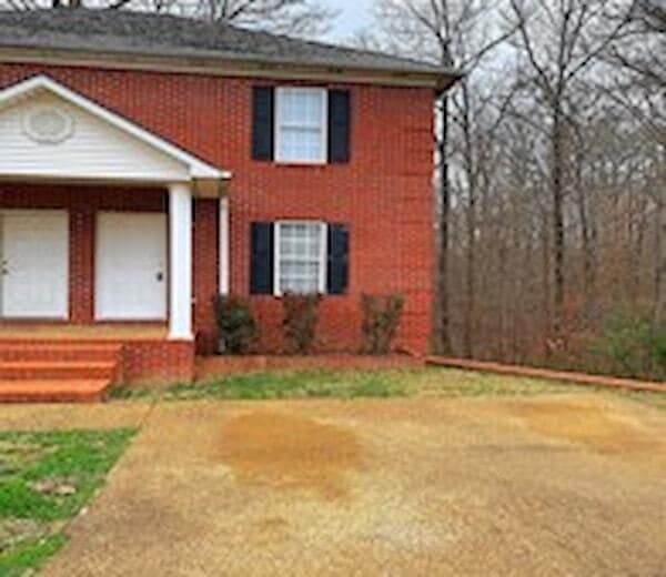 1104 Woodland Dr in Henderson, TN - Building Photo - Building Photo