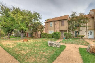 9009 N Plaza in Austin, TX - Building Photo - Building Photo