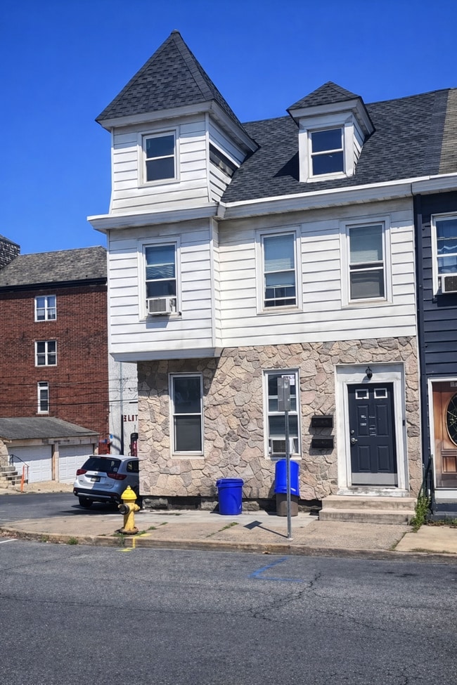 property at 1053 Lehigh St