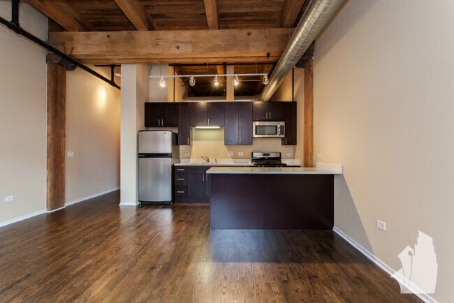 1500 W Monroe St, Unit 00315 in Chicago, IL - Building Photo - Building Photo