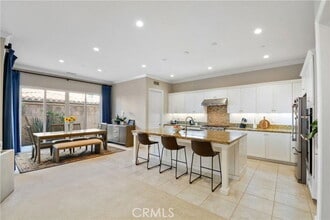 109 Henderson in Irvine, CA - Building Photo - Building Photo