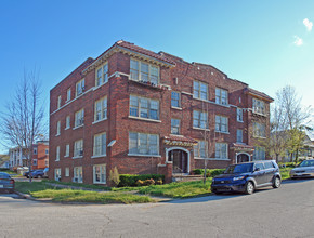 1313 E 17th St in Tulsa, OK - Foto de edificio - Building Photo