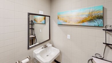 307 W 3rd St in Dixon, IL - Building Photo - Building Photo