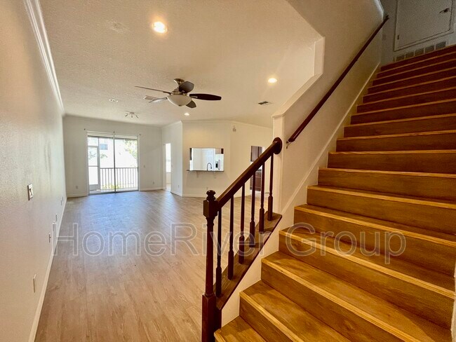 1466 Hillview Ln in Tarpon Springs, FL - Building Photo - Building Photo