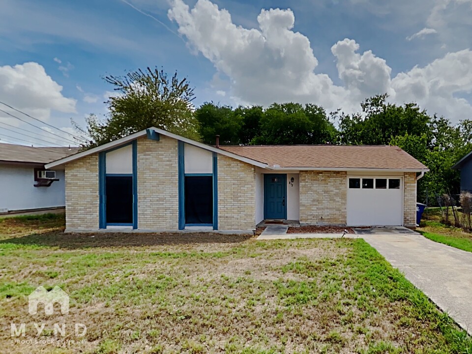 812 Hickory Hill Dr in San Antonio, TX - Building Photo