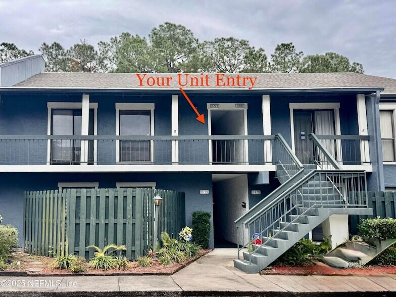 8777 Como Lake Dr, Unit 8777 in Jacksonville, FL - Building Photo