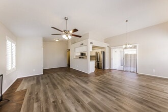 8842 W Grovers Ave in Peoria, AZ - Building Photo - Building Photo