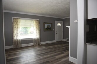 13407 Cedar Rd in Cleveland Heights, OH - Building Photo - Building Photo