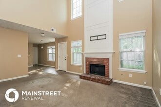 7175 Springchase Way in Austell, GA - Foto de edificio - Building Photo