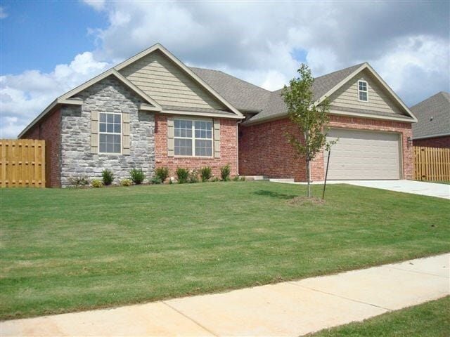 property at 2406 SW Montana Ave