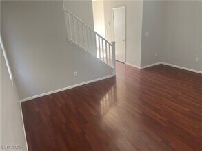 10453 Masons Creek St in Las Vegas, NV - Building Photo - Building Photo