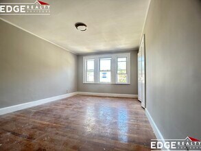 2 Portina Rd, Unit 2 in Boston, MA - Foto de edificio - Building Photo