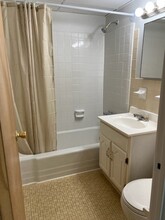 Moorestown Court Apartments in Moorestown, NJ - Building Photo - Building Photo