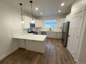 723 Desert Willow Dr in Mapleton, UT - Building Photo - Building Photo