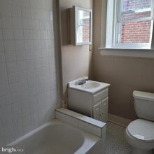 4102 W Maple Ave in Pennsauken, NJ - Building Photo - Building Photo