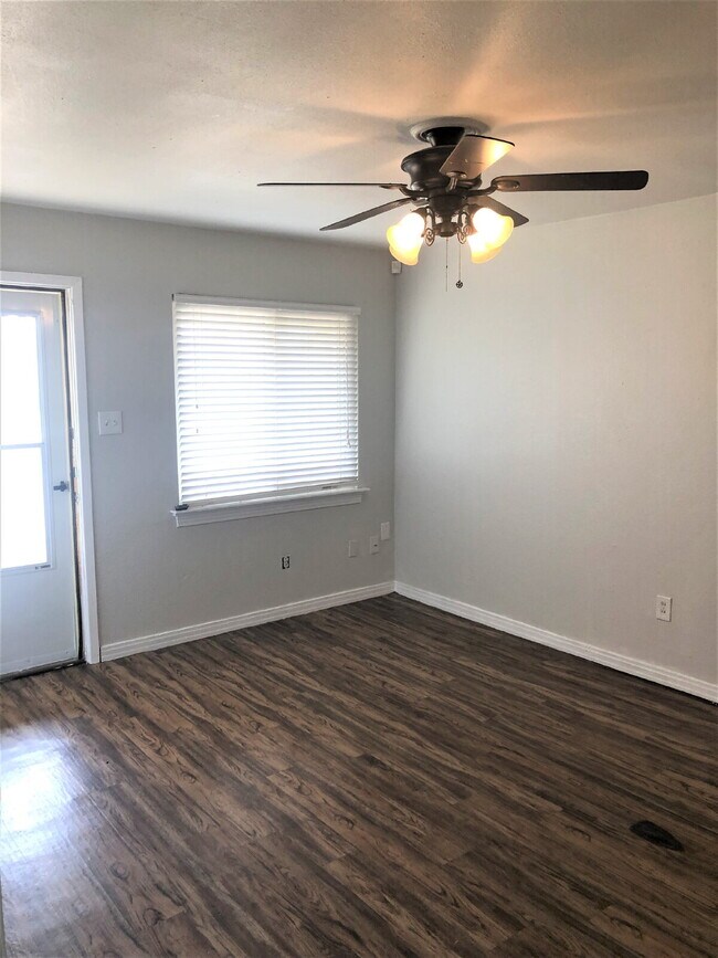 4006 36th St in Lubbock, TX - Foto de edificio - Building Photo