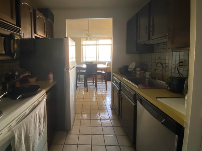 1000 River Rd, Unit 9B in Belmar, NJ - Building Photo - Building Photo