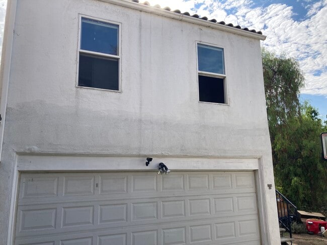 property at 1526 E Wilson Ave