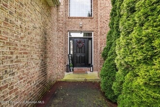 32 Pine Tree Dr in Covington Township, PA - Building Photo - Building Photo