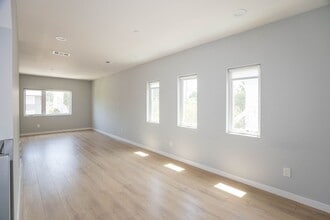 1821 N Van Ness Ave in Los Angeles, CA - Building Photo - Building Photo