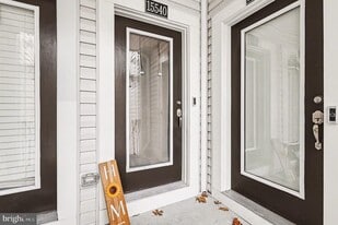 15540 Smoke Box Way in Woodbridge, VA - Building Photo