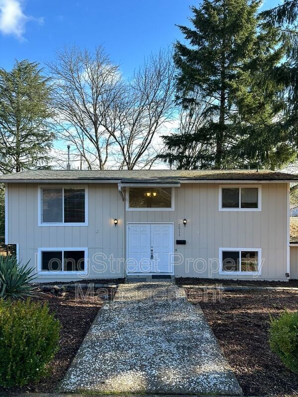 2911 NW Ashwood Dr in Corvallis, OR - Building Photo - Building Photo