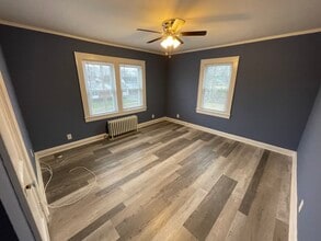 512 E Frech Ave, Unit 2 in Manville, NJ - Building Photo - Building Photo