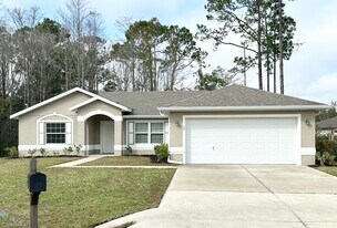 12 Robin Pl in Palm Coast, FL - Building Photo