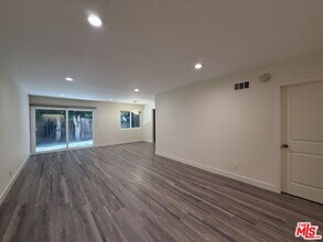 1760 S Bentley Ave in Los Angeles, CA - Building Photo - Building Photo