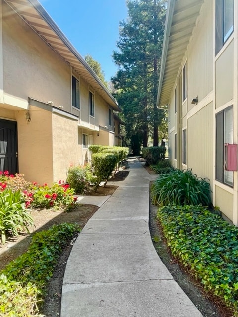property at 2144 Northwood Cir