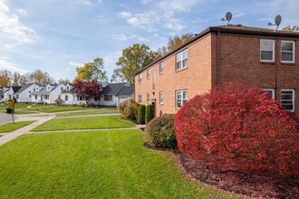 Englewood Apartments in Buffalo, NY - Building Photo - Building Photo