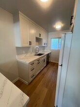 2859 Leeward Ave, Unit 9 in Los Angeles, CA - Building Photo - Building Photo