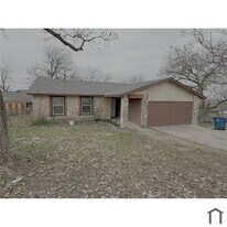 8301 View Ridge Dr in Austin, TX - Building Photo