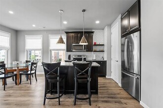 303 Tillary Ln, Unit 201 in Cranberry Township, PA - Building Photo - Building Photo