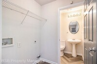 3903 Riverside Pkwy photo'