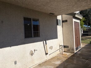 248 N Dalton Ave, Unit 3 in Azusa, CA - Building Photo - Building Photo