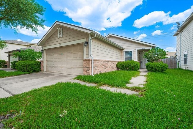 8435 Westknoll Ln in Houston, TX - Building Photo - Building Photo