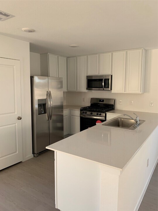 21310 Offida Ln in New Caney, TX - Building Photo