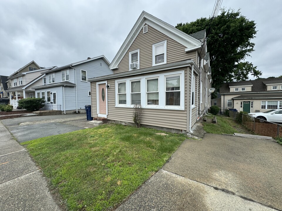 335 Baker St, Unit 2 in Boston, MA - Building Photo