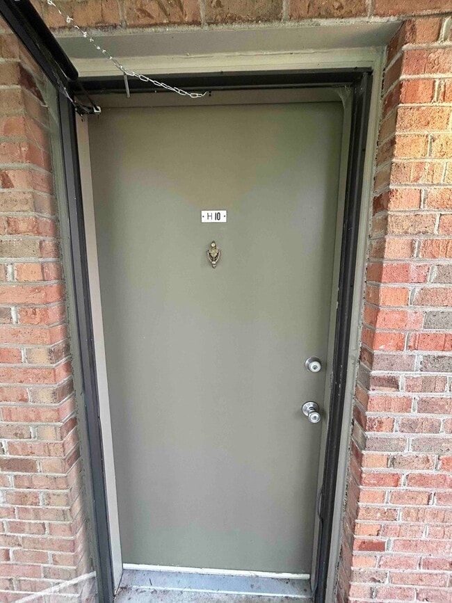 2601 Hillsboro Pike, Unit H-10 in Nashville, TN - Foto de edificio - Building Photo