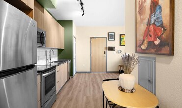 830 N Sherman St in Denver, CO - Building Photo - Building Photo