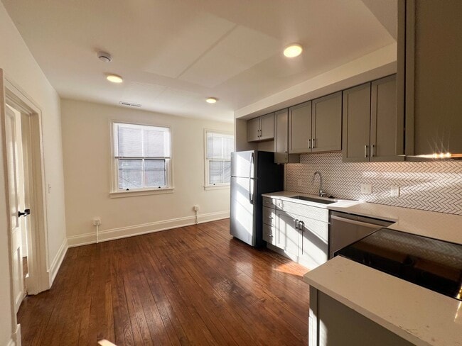 106-108 E 14th St in Cincinnati, OH - Building Photo - Building Photo