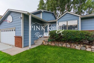 8274 Caravel Dr in Colorado Springs, CO - Building Photo - Building Photo